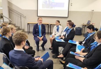 Kurs stewardesy i stewarda linii lotniczych