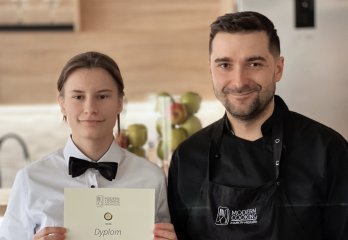 Profesjonalna Obsługa w Restauracji Sushi &ndash; Szkolenie Kelner&oacute;w ZSZiO Kluczem do Sukcesu